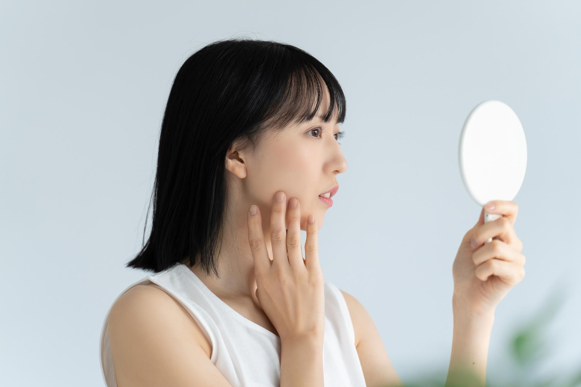 肌荒れに効く皮膚科の薬は？処方薬の種類や市販薬との違いを解説