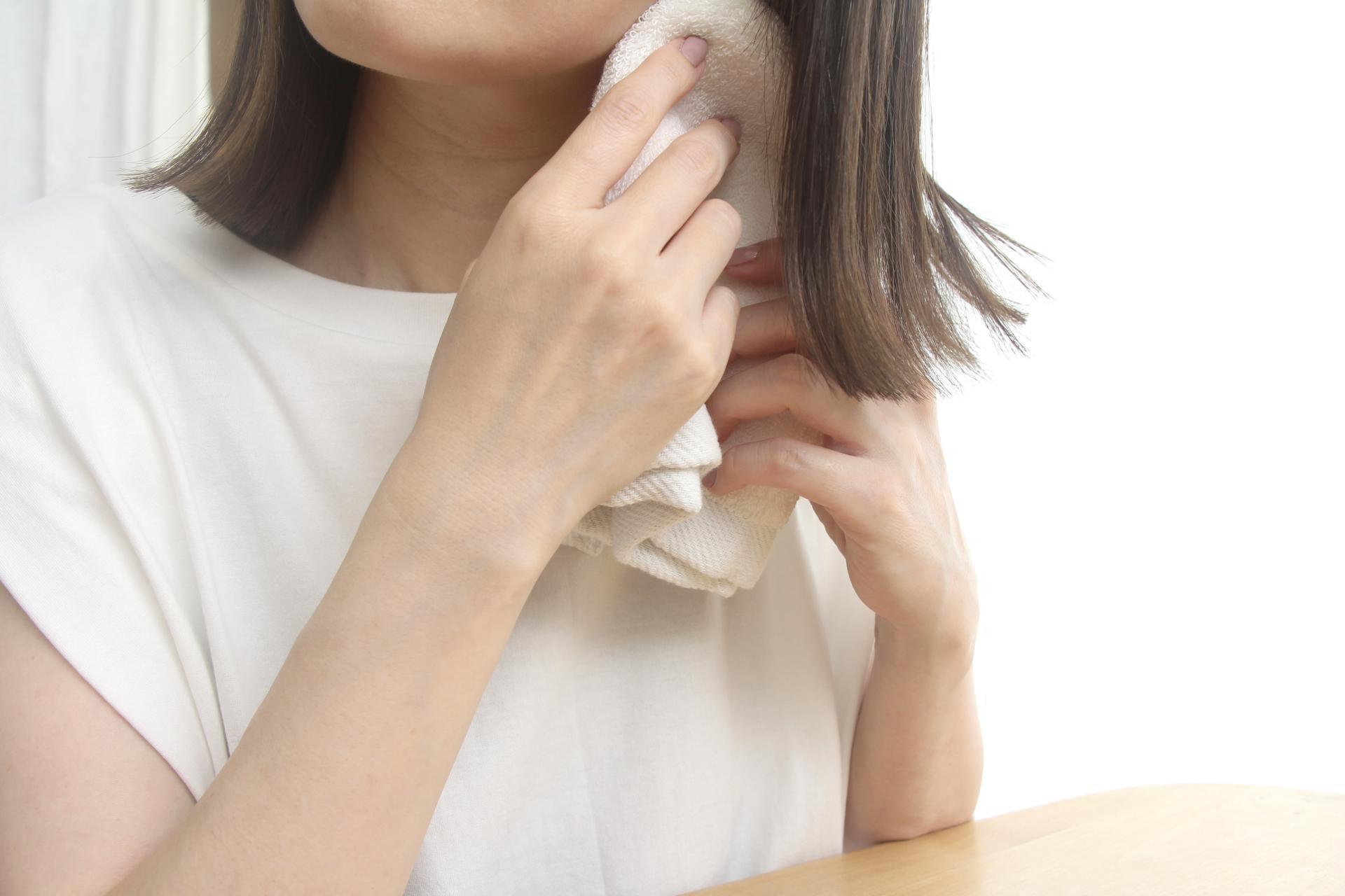 多汗症の治療方法を徹底解説｜種類別に特徴や適応部位を紹介