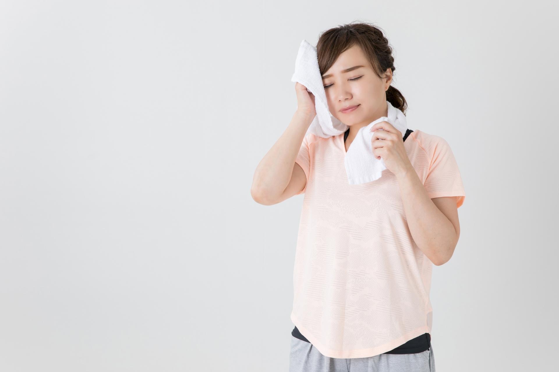 「汗っかき」は治せる？体質改善のための生活習慣の見直し方