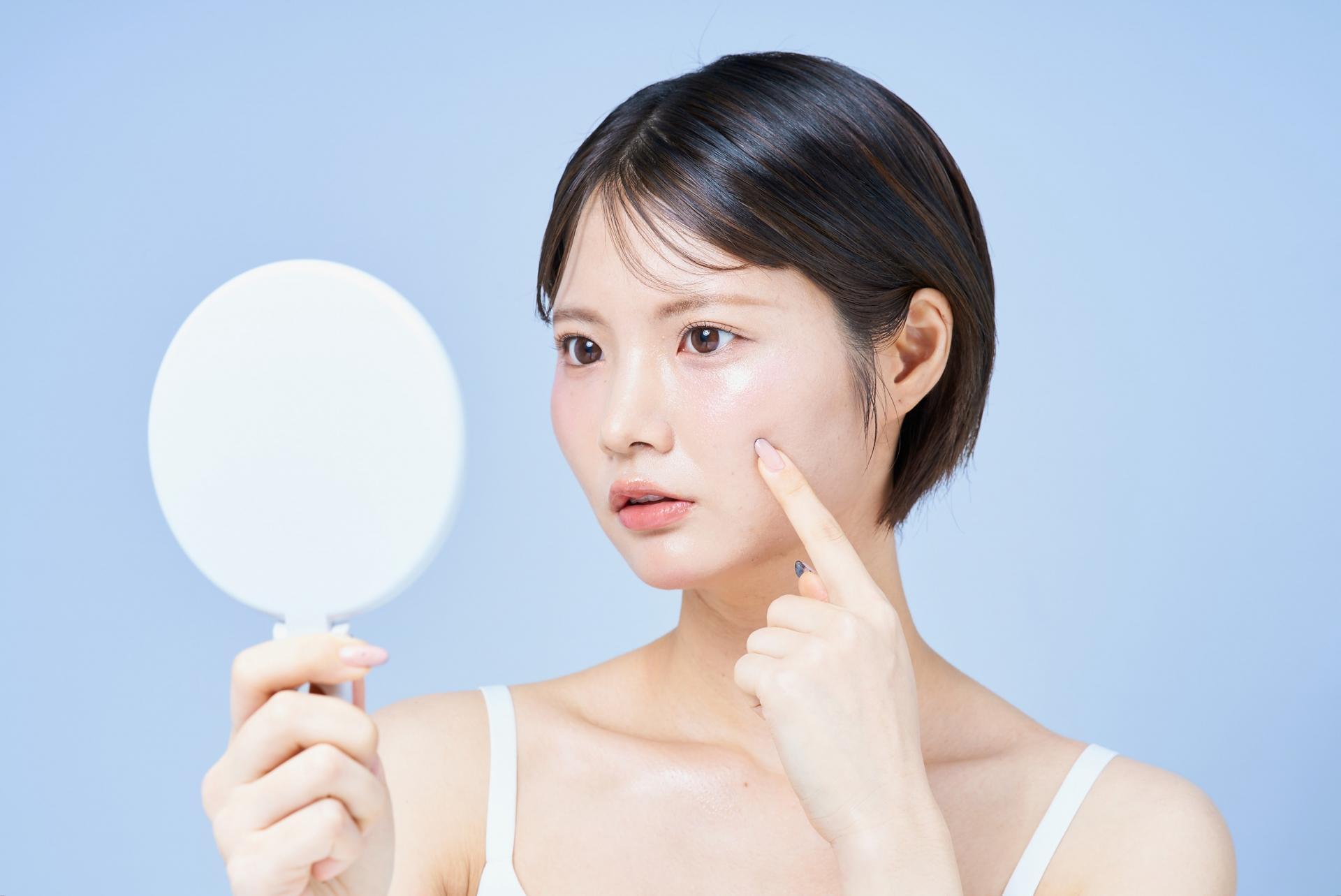 ニキビ跡に効果が期待できる内服薬｜種類や外用薬との使い分けを解説