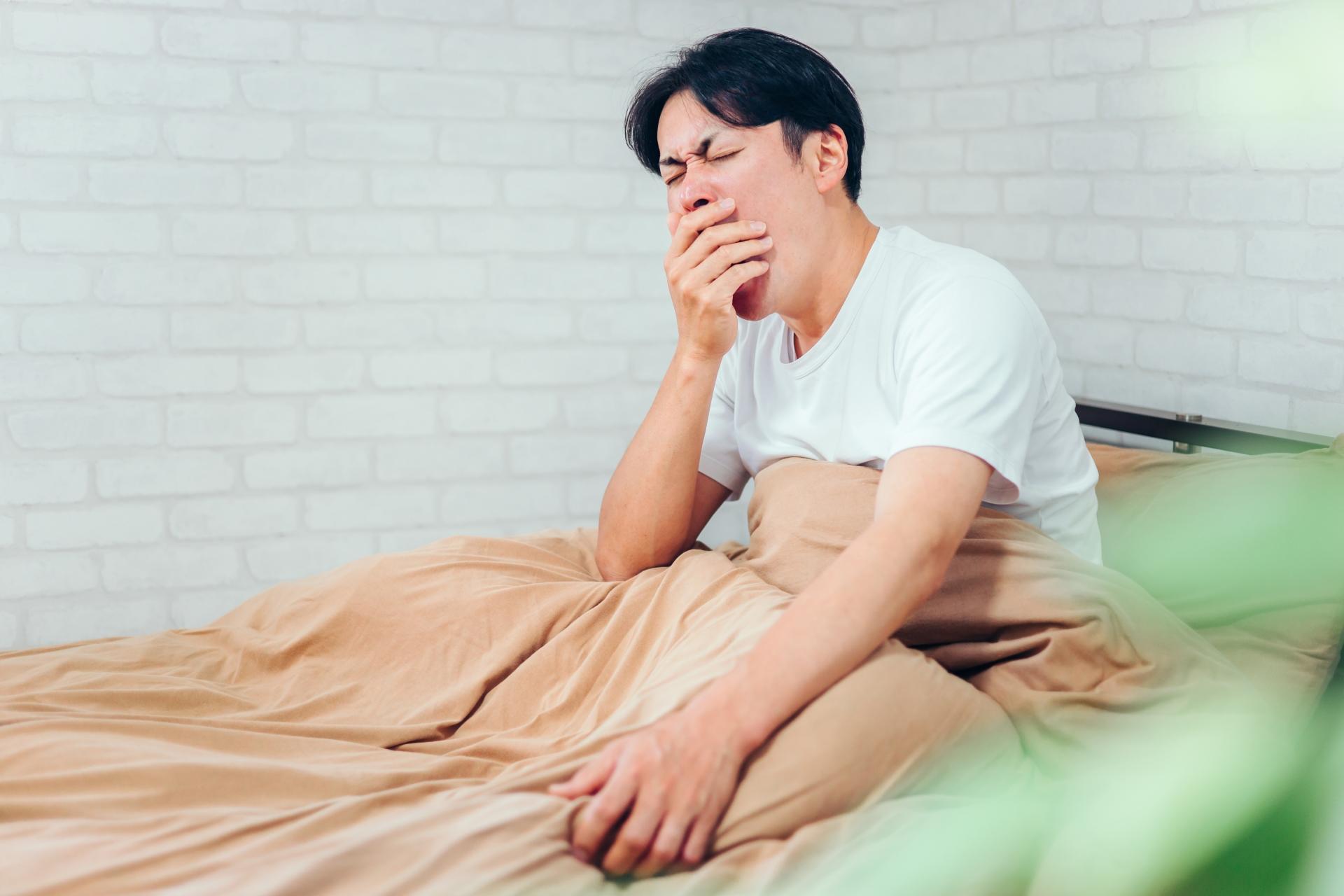 不眠症の原因とは？症状や治し方、睡眠薬を用いた治療法について解説
