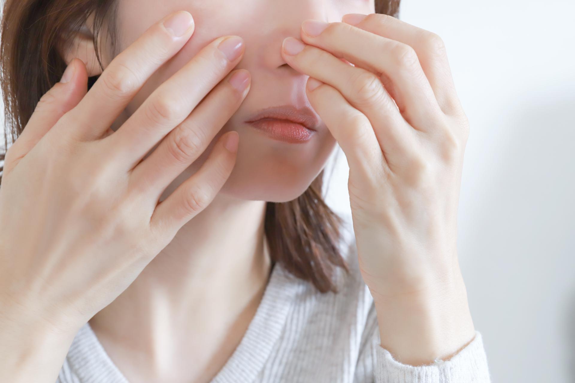 トレチノインは毛穴の開き・黒ずみに効果がある？改善が期待できる毛穴の種類や使い方を解説