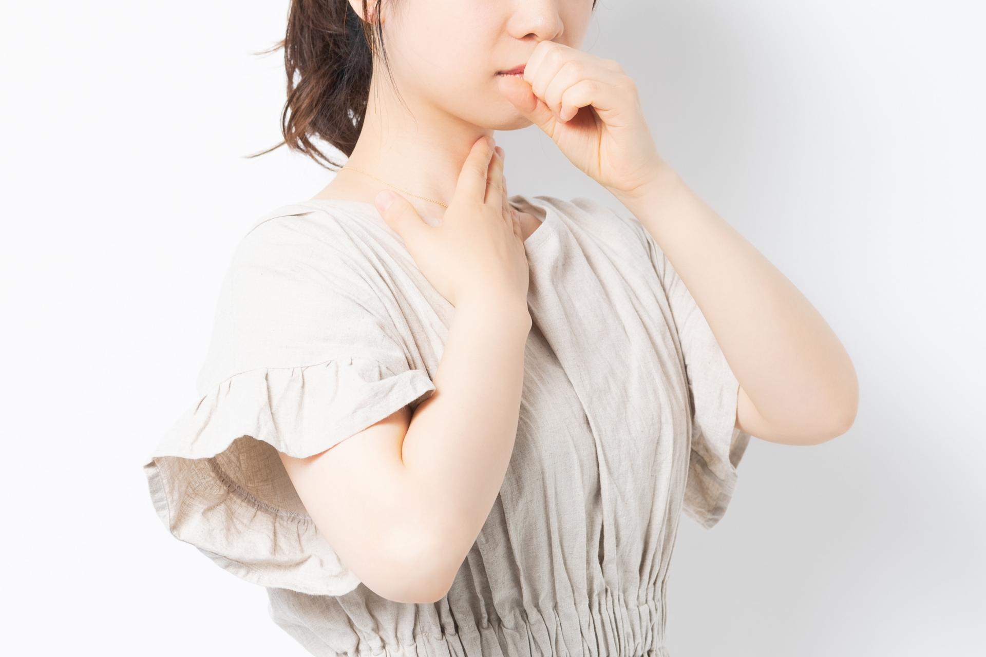 フェキソフェナジンは喉の痛みに効く？効果が期待できるケースと効かないときの対処法を解説