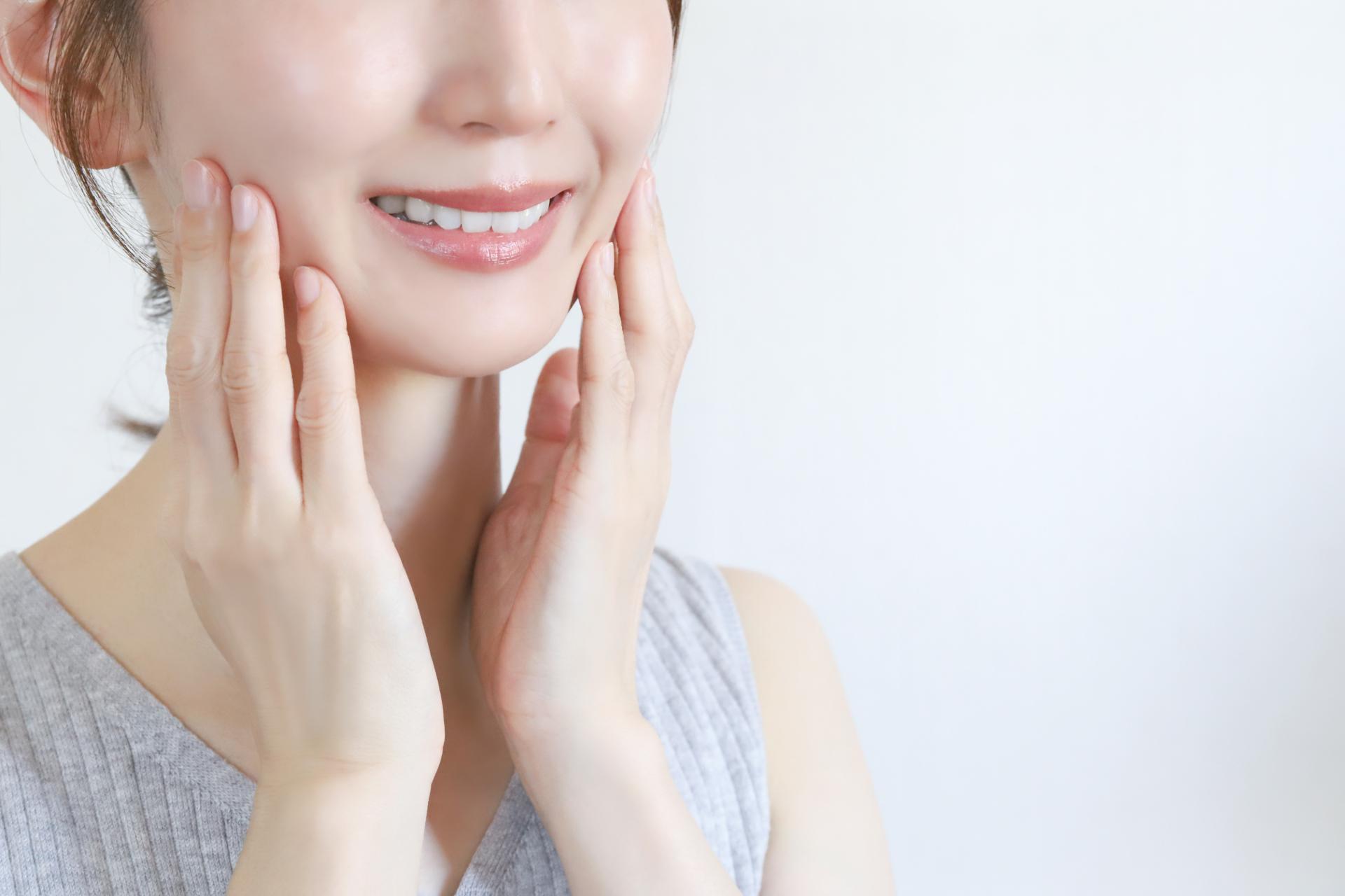 毛穴がない人はなぜいる？毛穴が目立たない人の特徴や正しいケア・治療法を解説