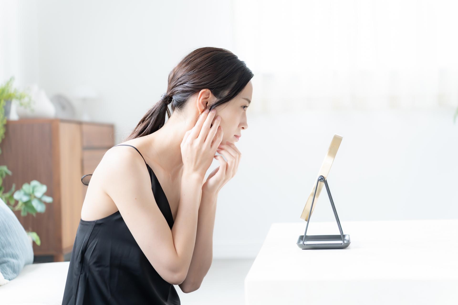 ニキビが治らないのはなぜ？考えられる原因と正しい治し方を解説